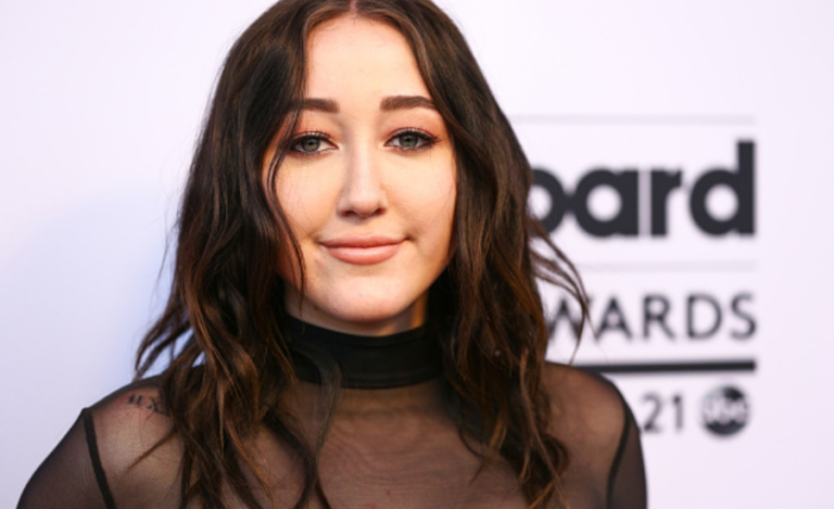 Noah Cyrus Net Worth: Career Highlights, Personal Life, & Social Media Presence